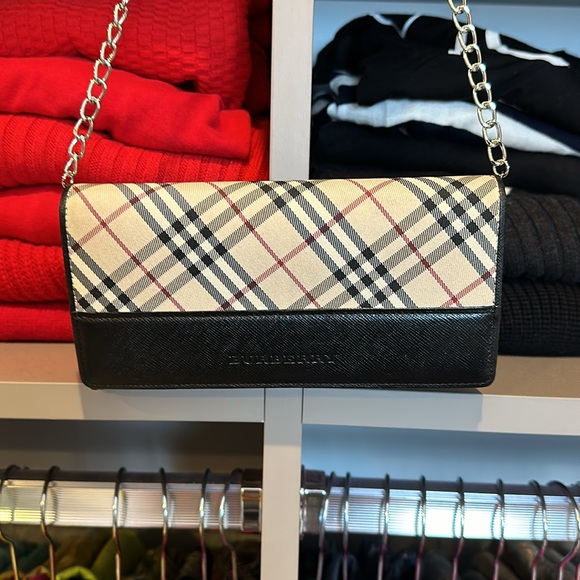 Authentic Burberry nova check black/tan/red pvc and black leather wallet - Picture 1 of 8